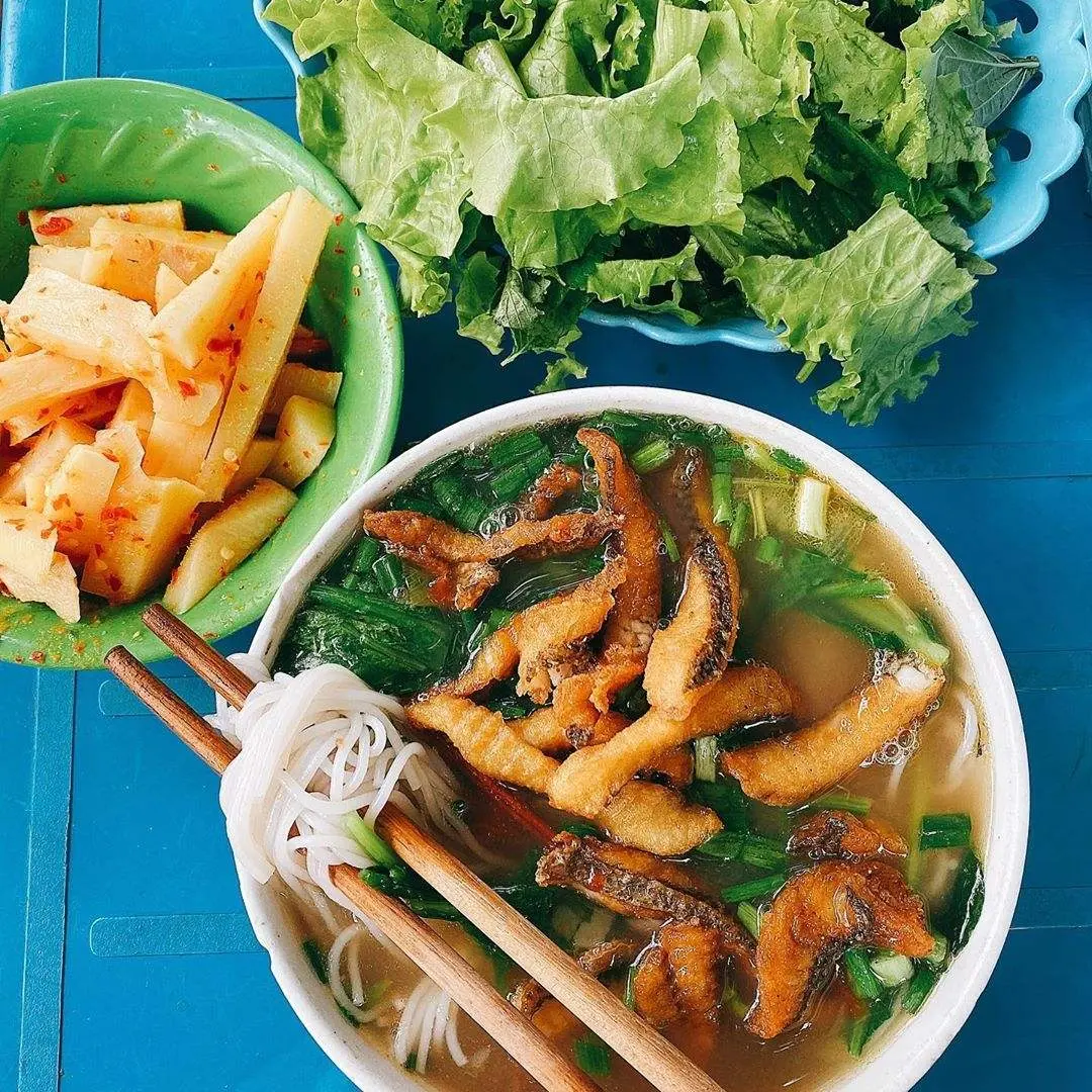 Vừa hít hà vừa say đắm Top quán bún cá cay Hải phòng 4