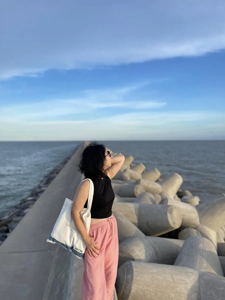Đến Bờ đ&ecirc; chắn s&oacute;ng C&aacute;t Hải trốn phố thị n&aacute;o nhiệt v&agrave;o cuối tuần 3