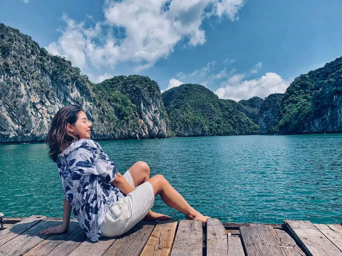 Đ&oacute;n xem Review 1 ng&agrave;y ở Lan Hạ của c&ocirc; n&agrave;ng Linh Trần 6