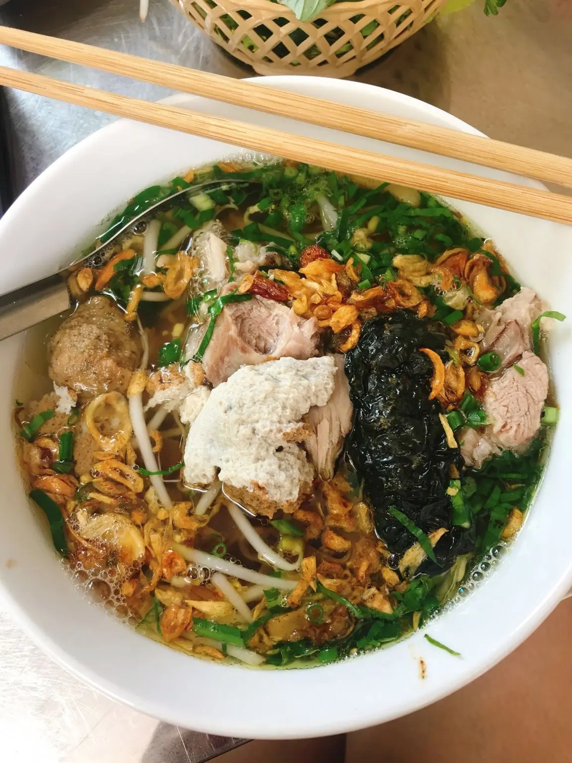 Food tour Hải Ph&ograve;ng 2N1Đ chỉ với 1 triệu, bạn c&oacute; d&aacute;m thử kh&ocirc;ng? 10
