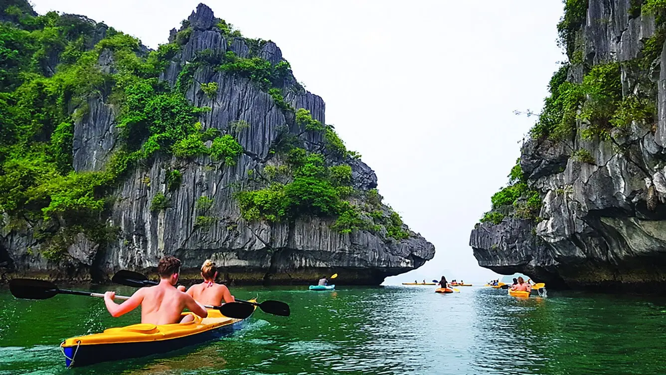 Kh&aacute;m ph&aacute; đất Cảng c&ugrave;ng Lịch tr&igrave;nh du lịch Hải Ph&ograve;ng 2N1Đ 3