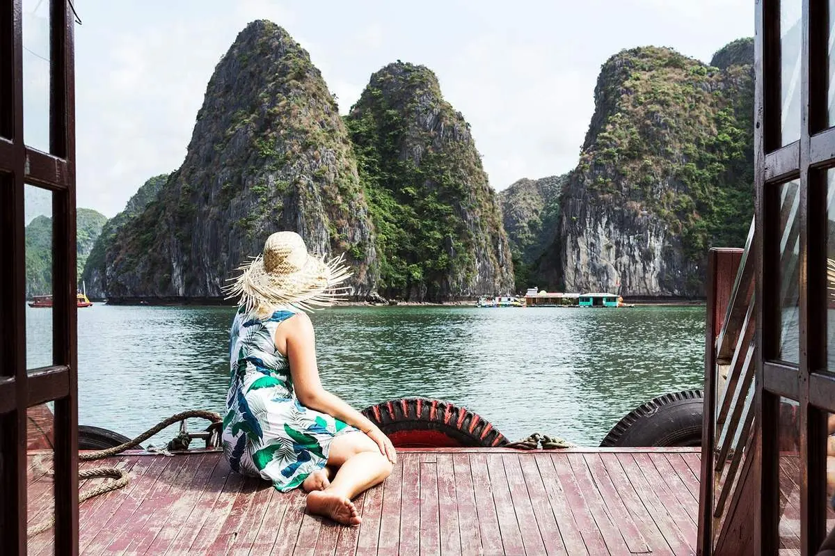 Kh&ocirc;ng biết chơi g&igrave; th&igrave; xem ngay Lịch tr&igrave;nh kh&aacute;m ph&aacute; C&aacute;t B&agrave; 3N2Đ 3