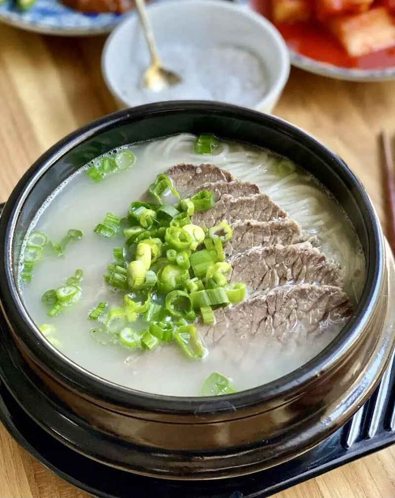 Điểm danh 8 m&oacute;n canh H&agrave;n Quốc l&agrave;m đắm say t&iacute;n đồ m&ecirc; ẩm thực 9