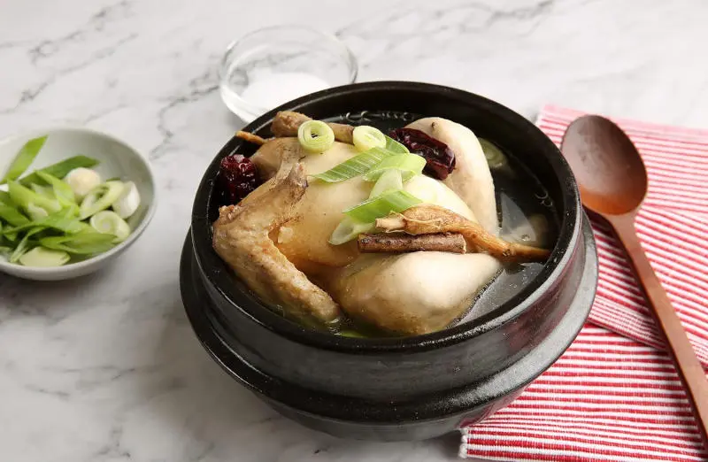 M&ecirc; mẩn hương vị Samgyetang đậm đ&agrave;, bổ dưỡng của H&agrave;n Quốc 4