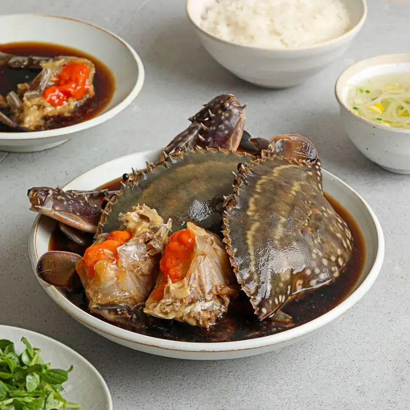 M&ecirc; mẩn vị ngon mặn, nồng của m&oacute;n cua ng&acirc;m tương H&agrave;n Quốc 4