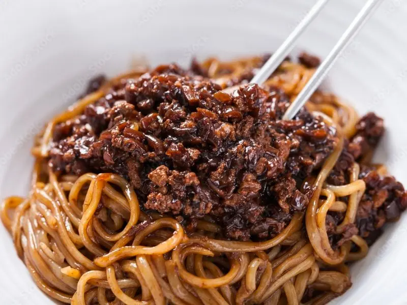 Thưởng thức Jajangmyeon – Món mì đen trứ danh xứ Hàn 7