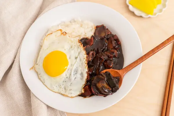 Thưởng thức Jajangmyeon – Món mì đen trứ danh xứ Hàn 10