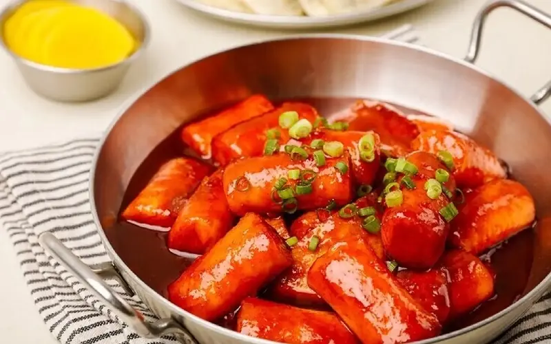 Tokbokki H&agrave;n Quốc g&acirc;y sốt to&agrave;n cầu c&oacute; g&igrave; đặc biệt? 7