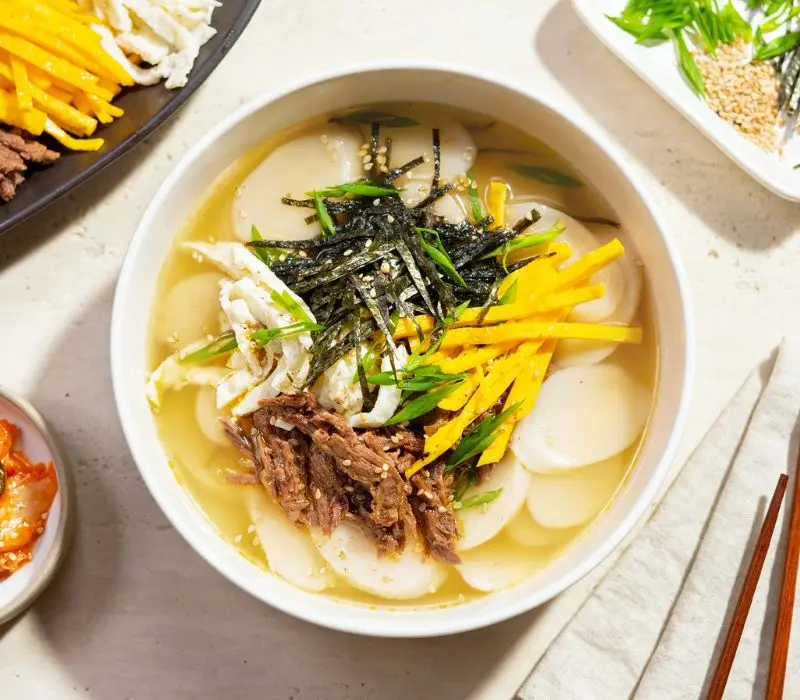 Điểm danh 8 món canh Hàn Quốc làm đắm say tín đồ mê ẩm thực