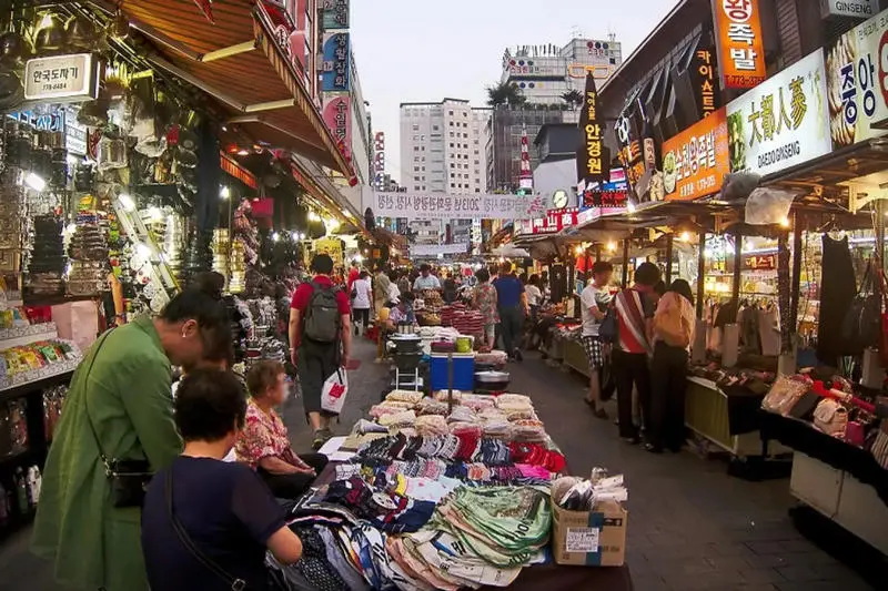 Check in thi&ecirc;n đường giải tr&iacute; Hongdae n&aacute;o nhiệt tại H&agrave;n Quốc 5