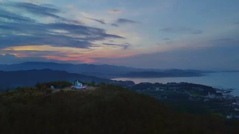 Gongjin: L&agrave;ng ch&agrave;i trong Hometown Cha-Cha-Cha đẹp như tranh 6