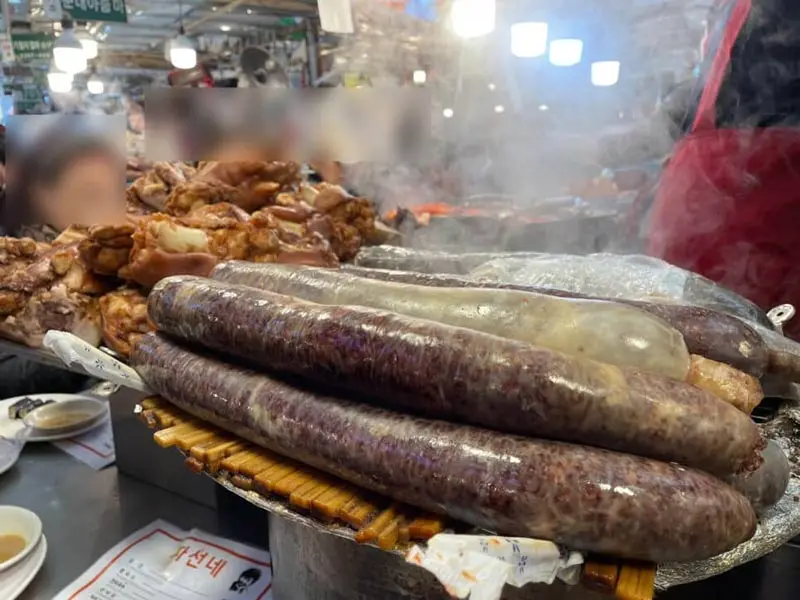 Kh&aacute;m ph&aacute; chợ Gwangjang, thưởng thức ẩm thực đường phố H&agrave;n Quốc 8