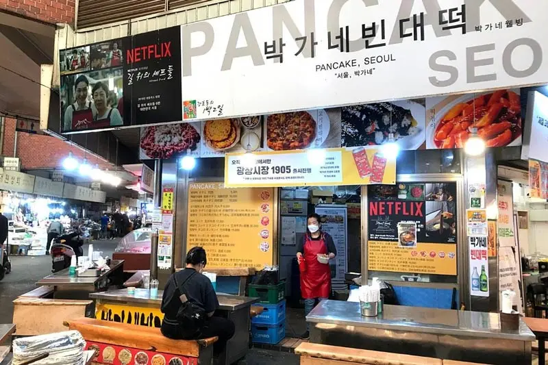 Kh&aacute;m ph&aacute; chợ Gwangjang, thưởng thức ẩm thực đường phố H&agrave;n Quốc 14