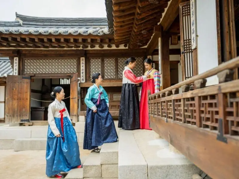 Kh&aacute;m ph&aacute; l&agrave;ng Namsan Hanok: Nơi g&igrave;n giữ tinh hoa văn h&oacute;a H&agrave;n Quốc 5