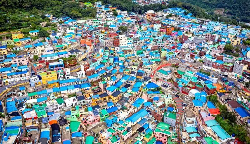 Vẻ đẹp đa sắc m&agrave;u của l&agrave;ng văn h&oacute;a Gamcheon tr&ecirc;n từng bước ch&acirc;n 2