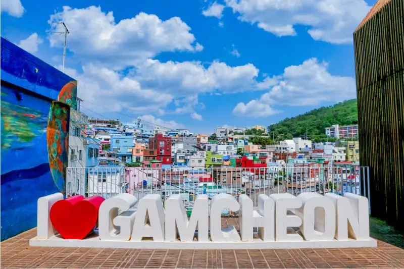 Vẻ đẹp đa sắc m&agrave;u của l&agrave;ng văn h&oacute;a Gamcheon tr&ecirc;n từng bước ch&acirc;n 6