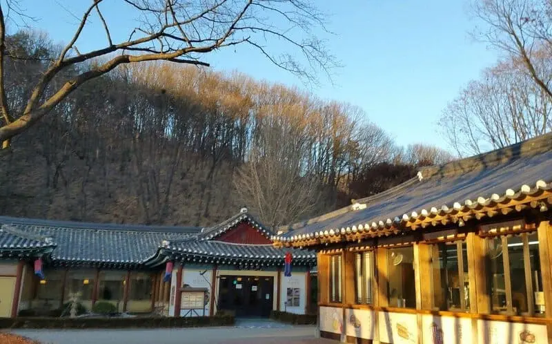 V&ecirc;̀ Gyeonggi-do chi&ecirc;m ngưỡng lịch sử rực rỡ của Đại Hàn 5