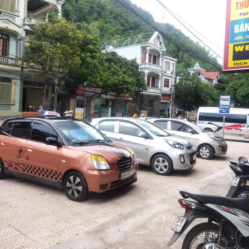 Top taxi Hòa Bình giúp bạn có chuy&ecirc;́n đi thu&acirc;̣n lợi 6