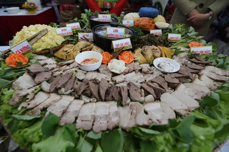 Tắm hồ Thung Nai H&ograve;a B&igrave;nh, thăm bản l&agrave;ng đậm văn h&oacute;a d&acirc;n tộc 11