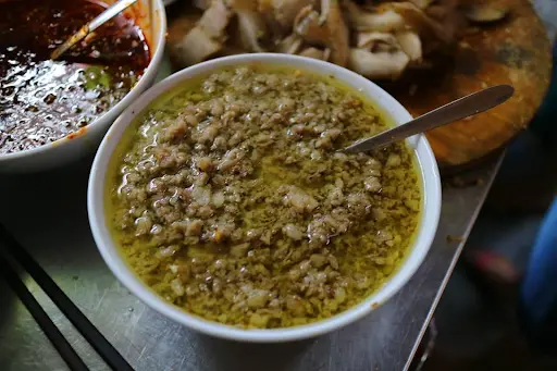 B&aacute;nh m&igrave; Phượng ở phố cổ Hội An 3