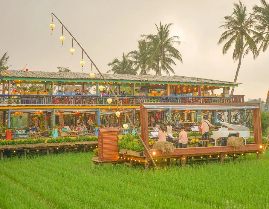 Cập nhật c&aacute;c tiệm cafe view đồng l&uacute;a Hội An cực chất 4