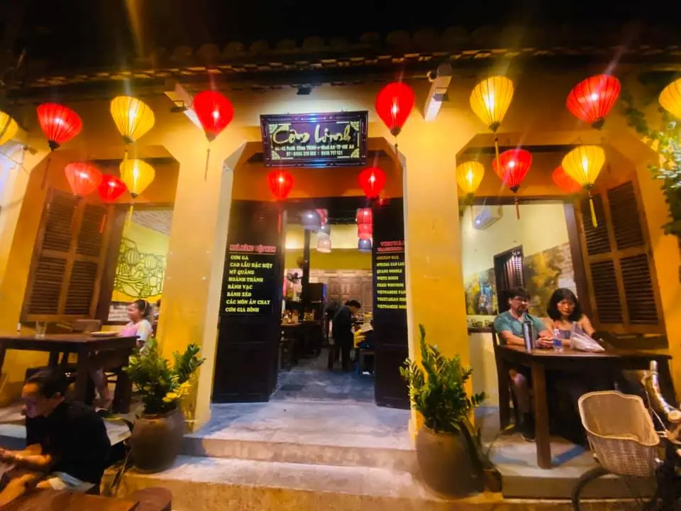 Com Linh restaurant Hoi An - Nh&agrave; h&agrave;ng đặc sản Hội An v&agrave; c&aacute;c m&oacute;n ăn Việt 2