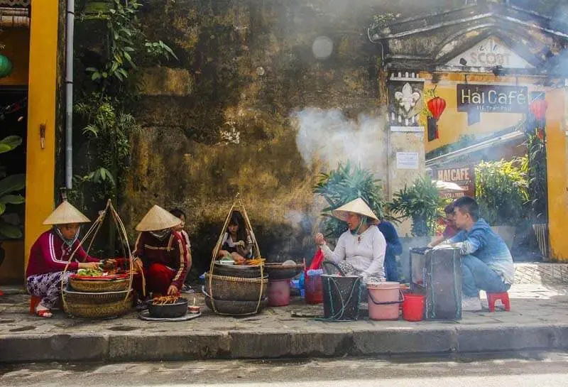 Đậm đ&agrave; m&oacute;n b&uacute;n mắm n&ecirc;m Hội An nhất định phải thưởng thức 2