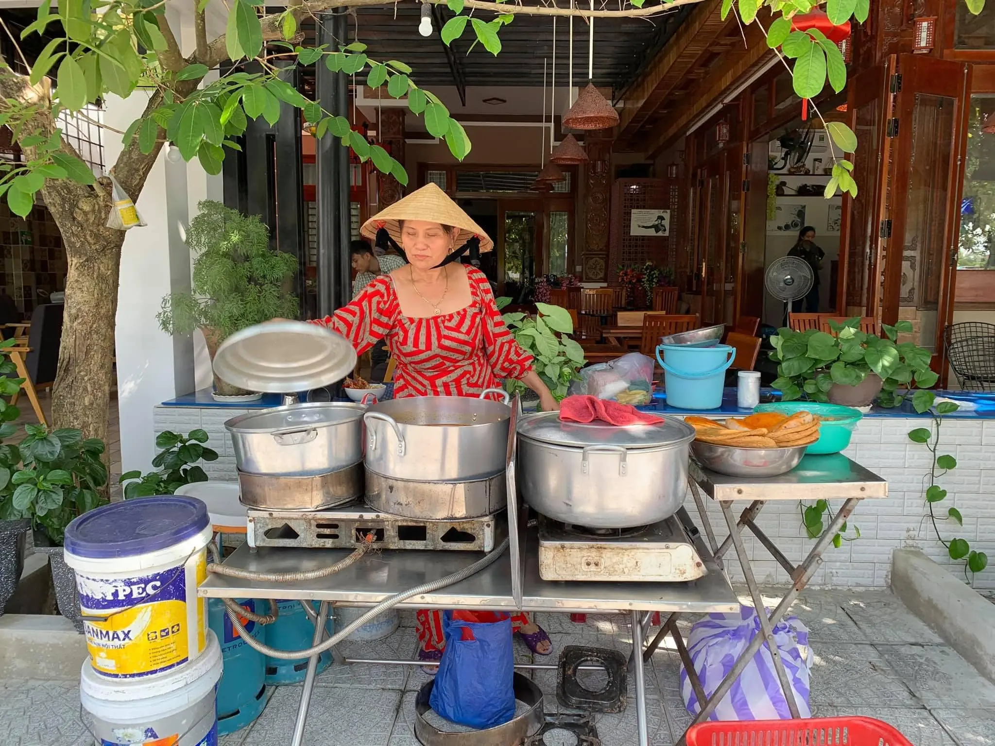 Du lịch Hội An nhất định phải thử qua bánh canh bà Quýt 4