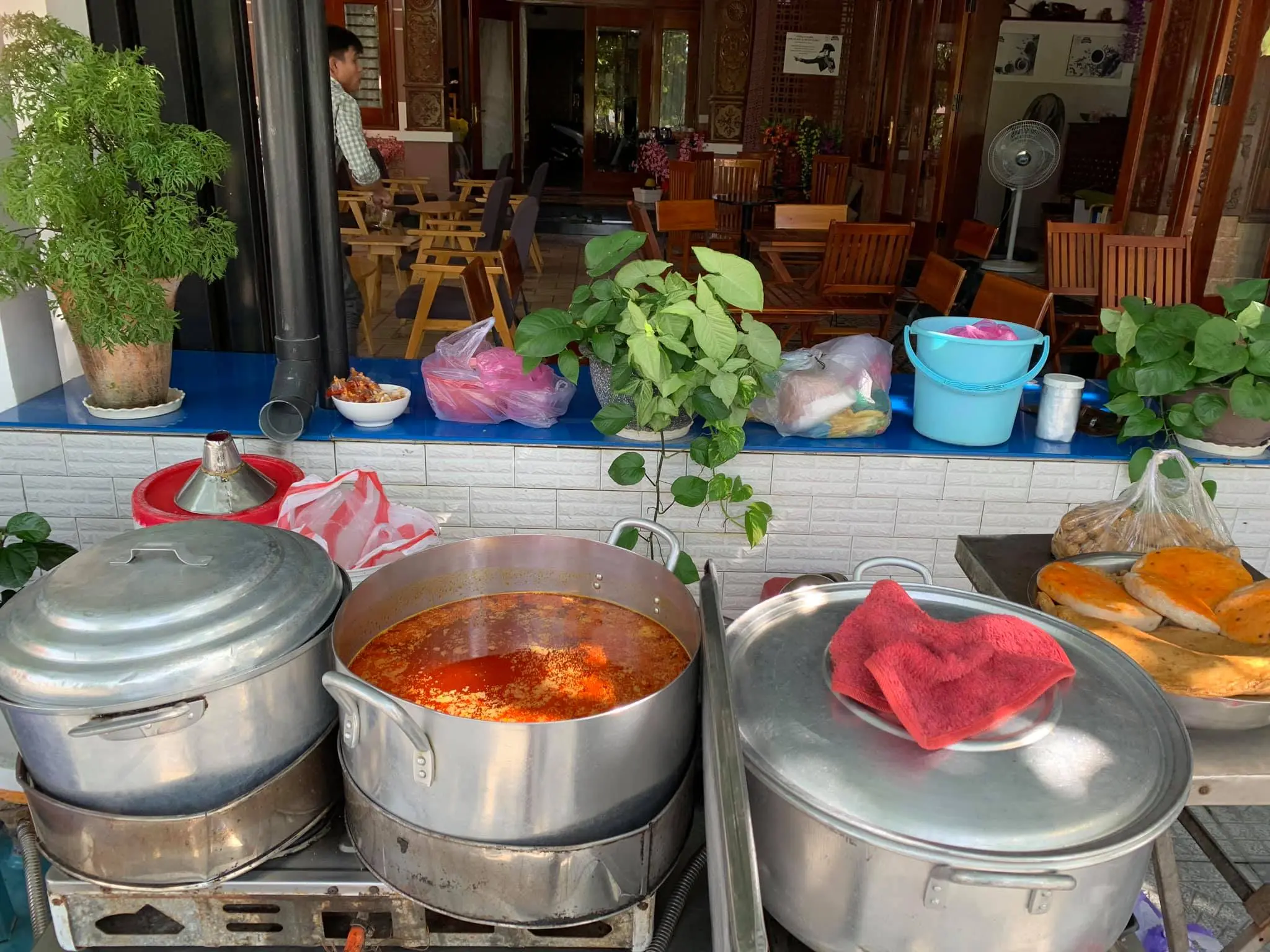 Du lịch Hội An nhất định phải thử qua bánh canh bà Quýt 6