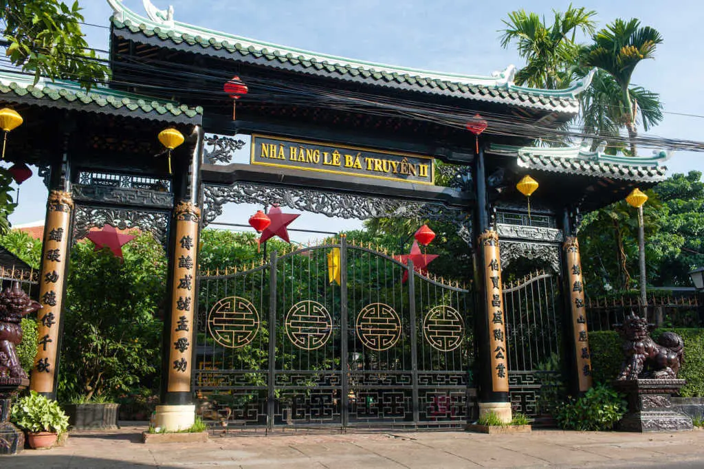 Le Ba Truyen Restaurant Hoi An - Đặc sắc nh&agrave; h&agrave;ng Việt với kiến tr&uacute;c đặc trưng phố cổ 2