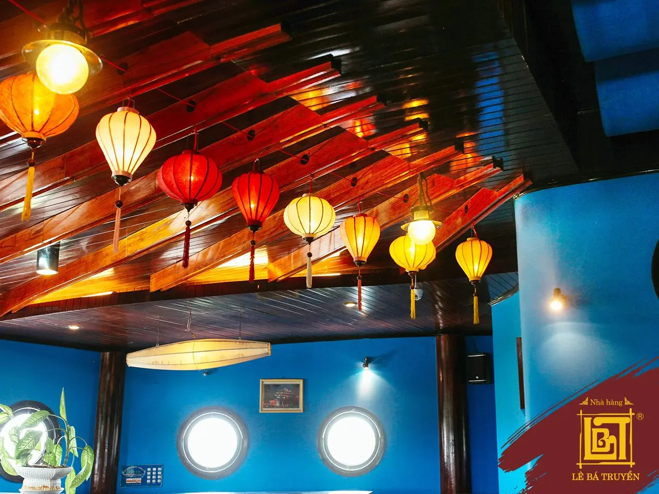 Le Ba Truyen Restaurant Hoi An - Đặc sắc nh&agrave; h&agrave;ng Việt với kiến tr&uacute;c đặc trưng phố cổ 18