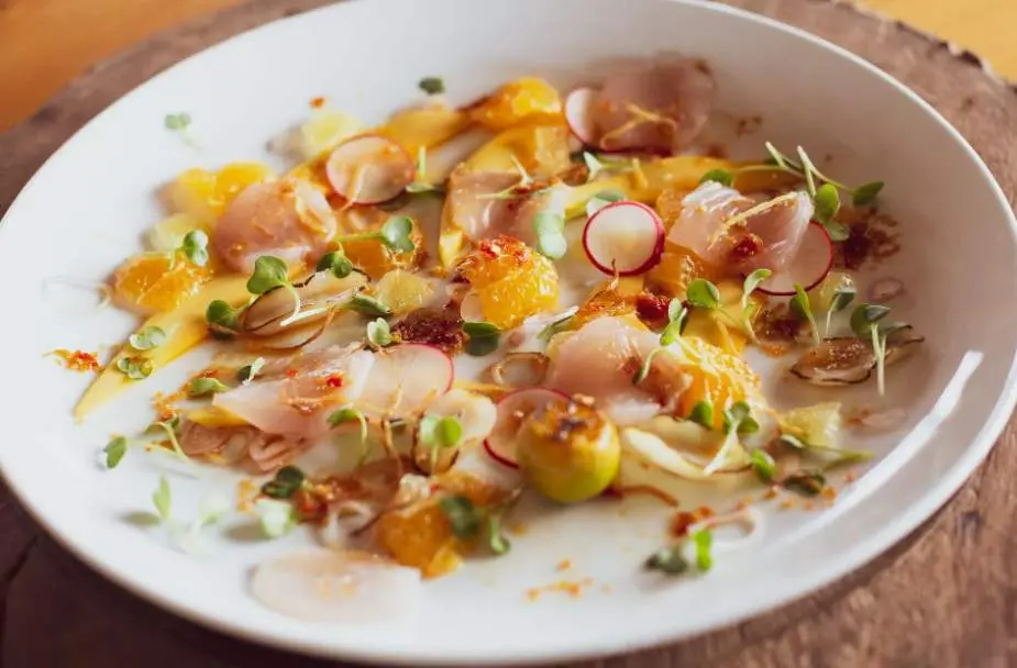 Mango Mango Hoi An restaurant - Nh&agrave; h&agrave;ng sở hữu nội thất đầy m&agrave;u sắc 7
