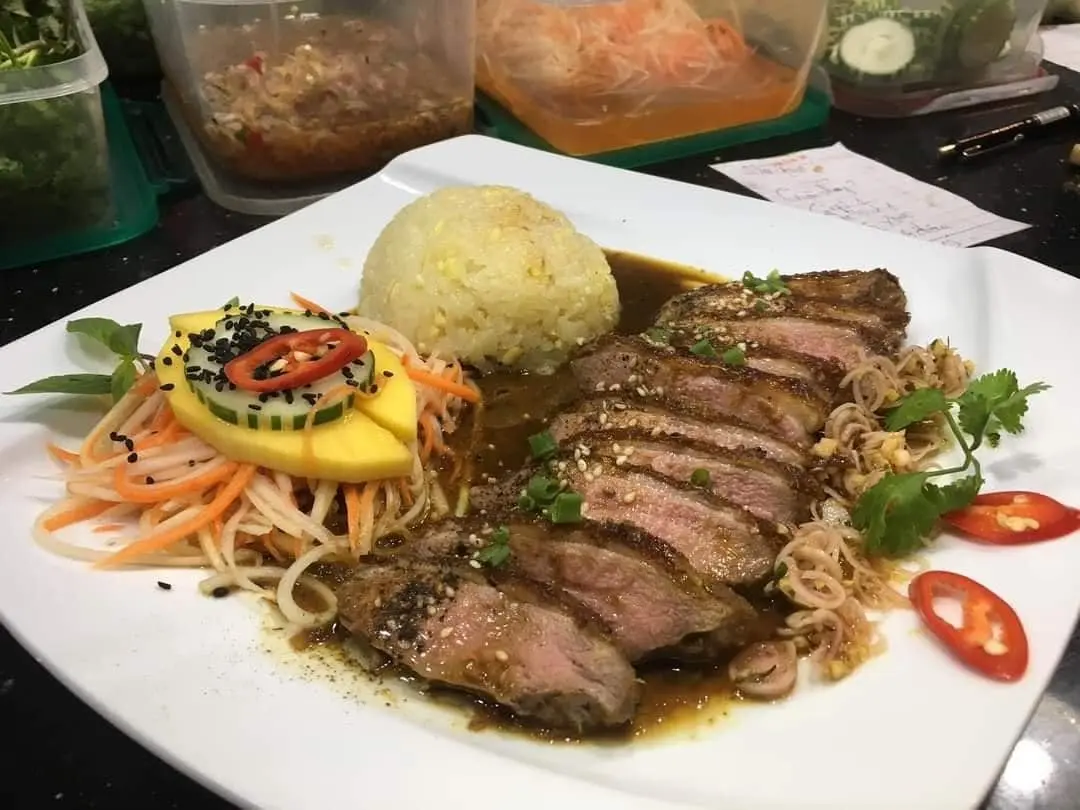 Red Dragon Restaurant Hoi An &ndash; Thưởng thức hương vị Việt theo phong c&aacute;ch phương T&acirc;y sang trọng 10
