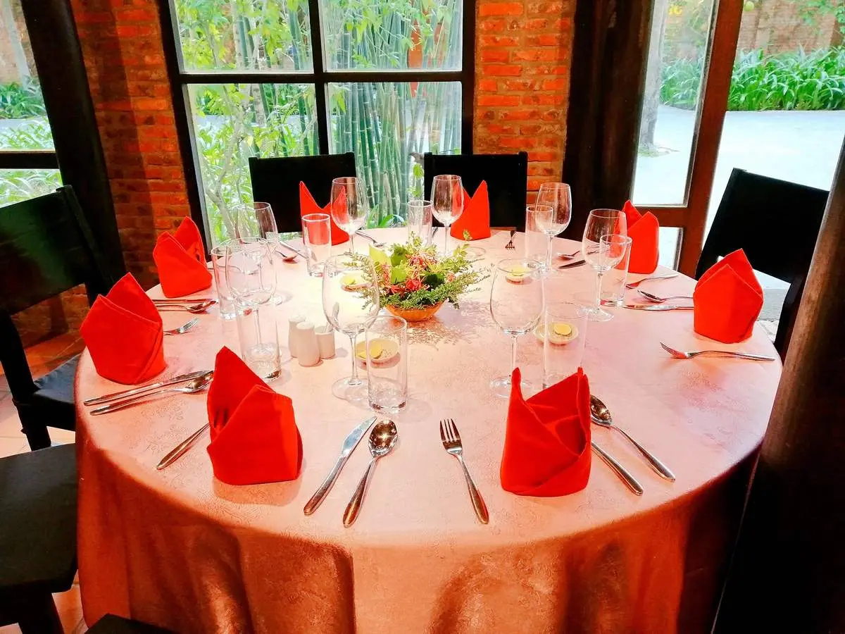 Silk Village Restaurants Hoi An - Nh&agrave; h&agrave;ng phong c&aacute;ch cổ k&iacute;nh với sức chứa hơn ng&agrave;n người 5
