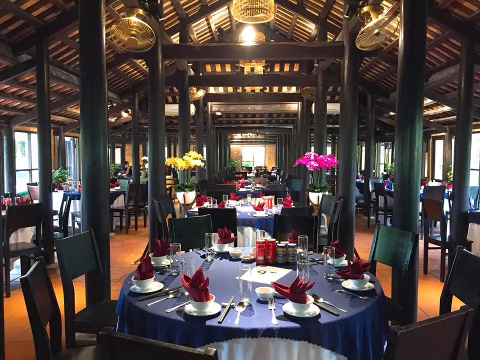 Silk Village Restaurants Hoi An - Nh&agrave; h&agrave;ng phong c&aacute;ch cổ k&iacute;nh với sức chứa hơn ng&agrave;n người 6