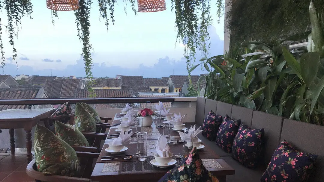 Top 21 Qu&aacute;n Caf&eacute; Phố Cổ Biết Chiều Chuộng Bạn Từ View Đến Vị 3