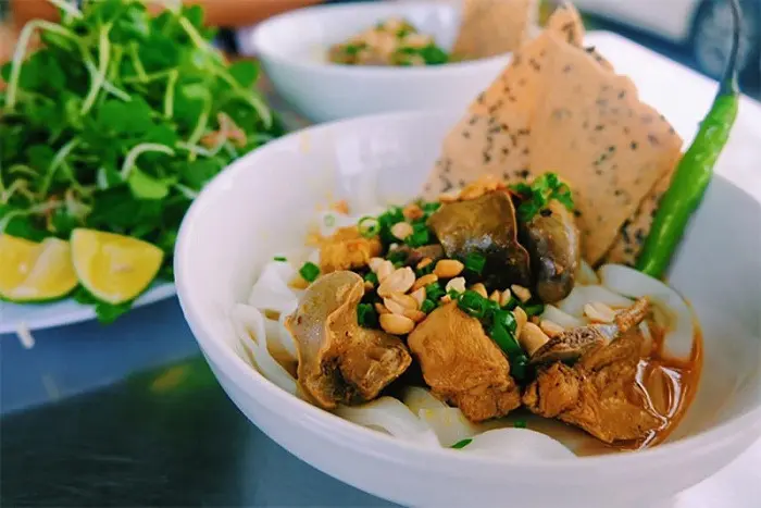 Top 5 qu&aacute;n m&igrave; Quảng Hội An ngon chuẩn vị m&igrave; xứ Quảng 8