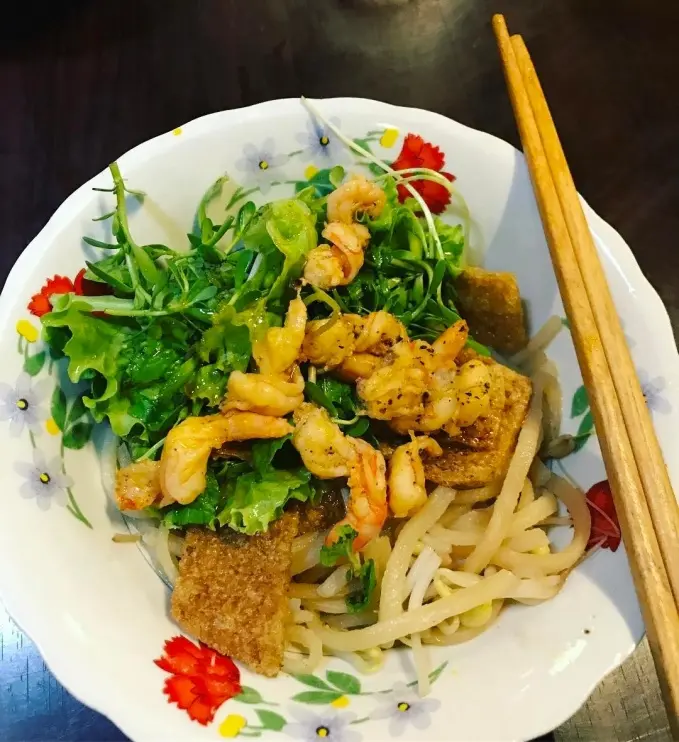 Trung Bắc restaurant Hội An - Nh&agrave; h&agrave;ng cao lầu c&oacute; thiết kế v&ocirc; c&ugrave;ng ấn tượng giữa l&ograve;ng phố Hội 8