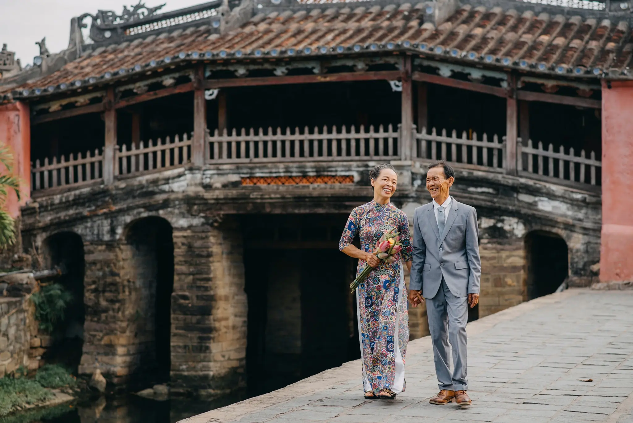 C&ugrave;ng nh&igrave;n ngắm Hội An - T&igrave;nh y&ecirc;u đưa t&ocirc;i đến qua ống k&iacute;nh đầy cảm x&uacute;c của nhiếp ảnh gia L&ecirc; Thủy Triều 2