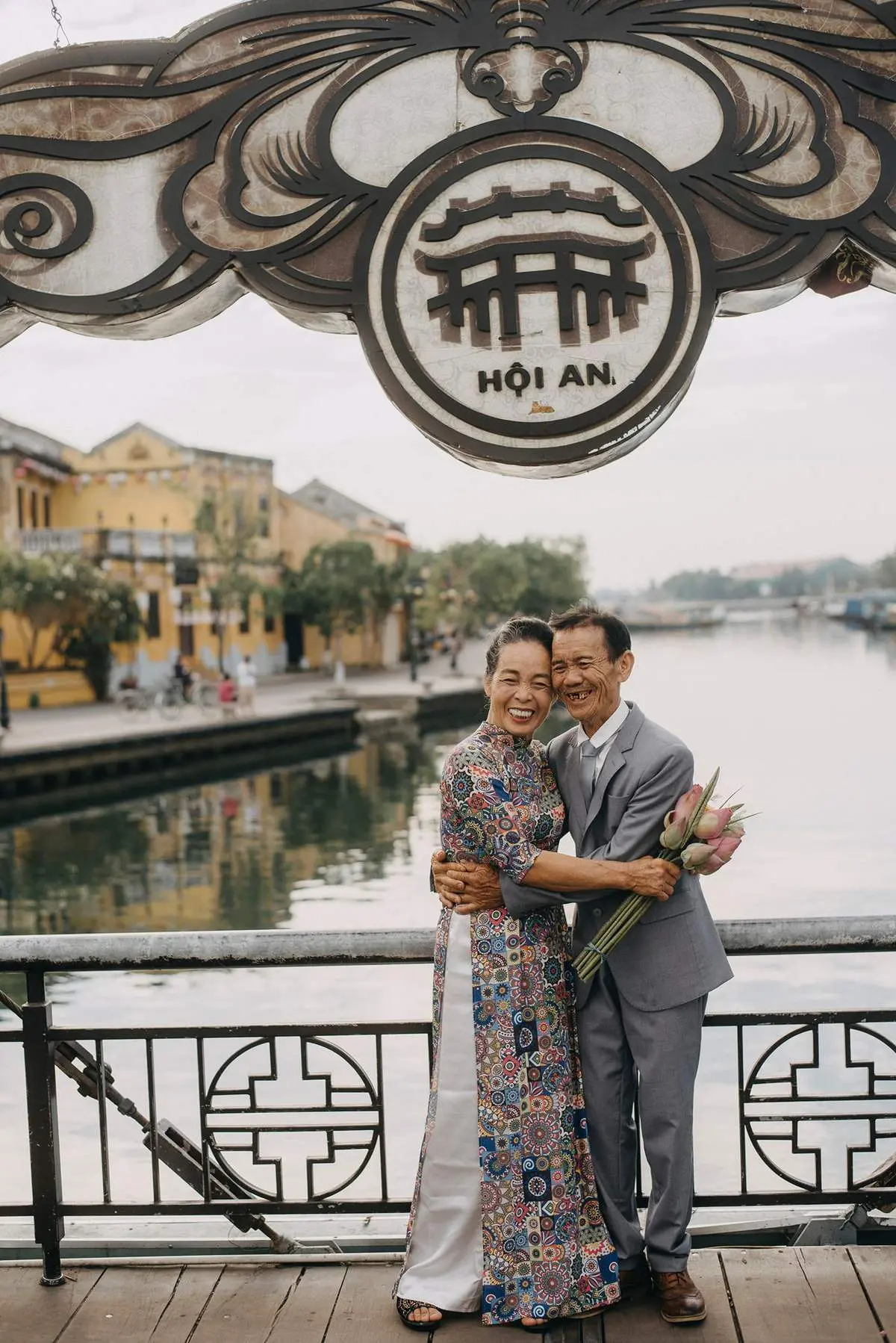 C&ugrave;ng nh&igrave;n ngắm Hội An - T&igrave;nh y&ecirc;u đưa t&ocirc;i đến qua ống k&iacute;nh đầy cảm x&uacute;c của nhiếp ảnh gia L&ecirc; Thủy Triều 3