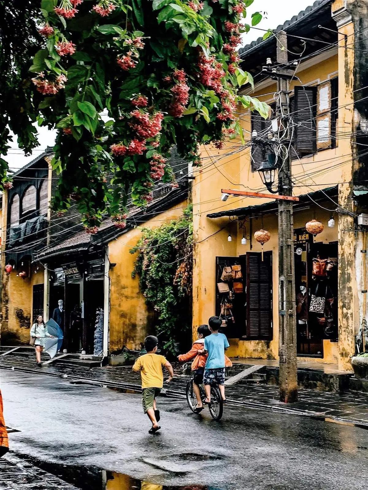 Hội An ng&agrave;y mưa v&agrave; n&eacute;t đẹp kh&aacute;c lạ bất chấp cả thời tiết 2