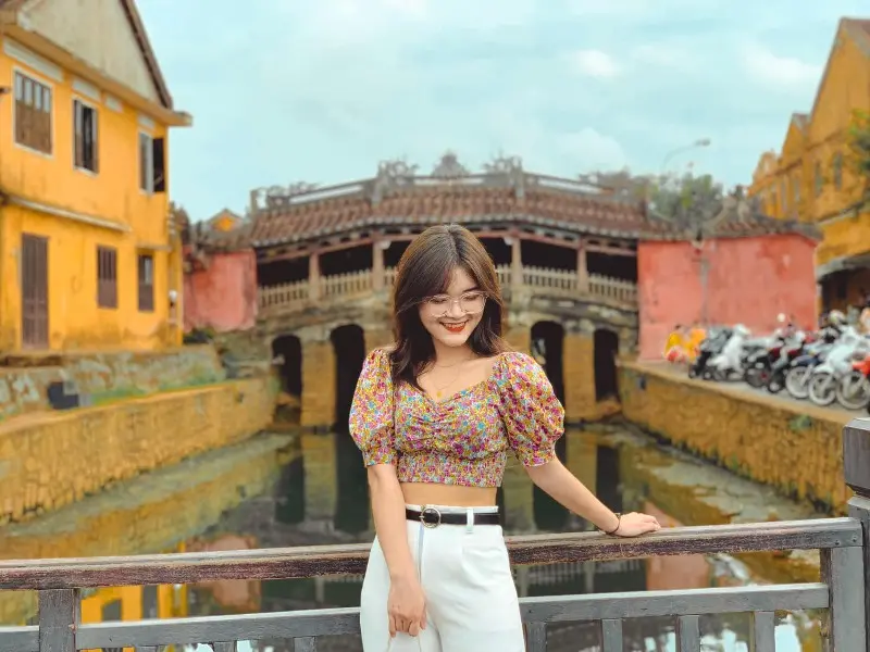 Hội An th&aacute;ng 4, khi nắng v&agrave;ng nhuộm đỏ cả v&ugrave;ng phố cổ 9