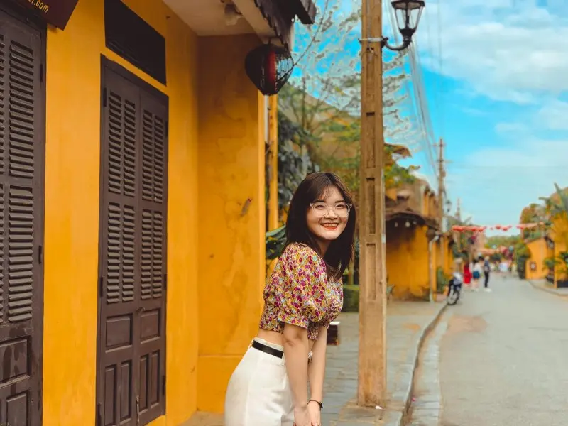 Hội An th&aacute;ng 4, khi nắng v&agrave;ng nhuộm đỏ cả v&ugrave;ng phố cổ 6
