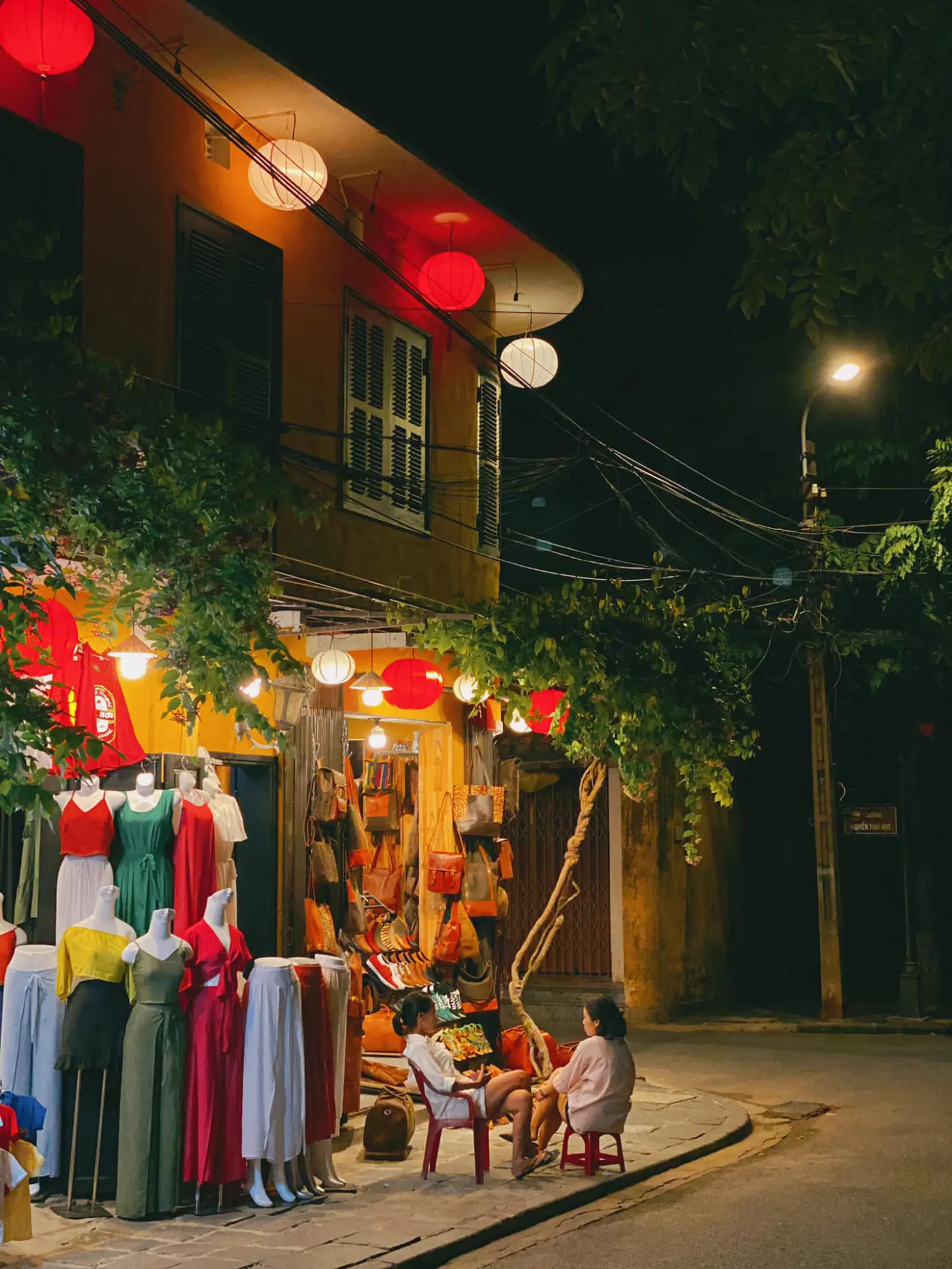 Hội An về đ&ecirc;m đẹp b&igrave;nh dị qua lăng k&iacute;nh của Trần Thế Văn 5
