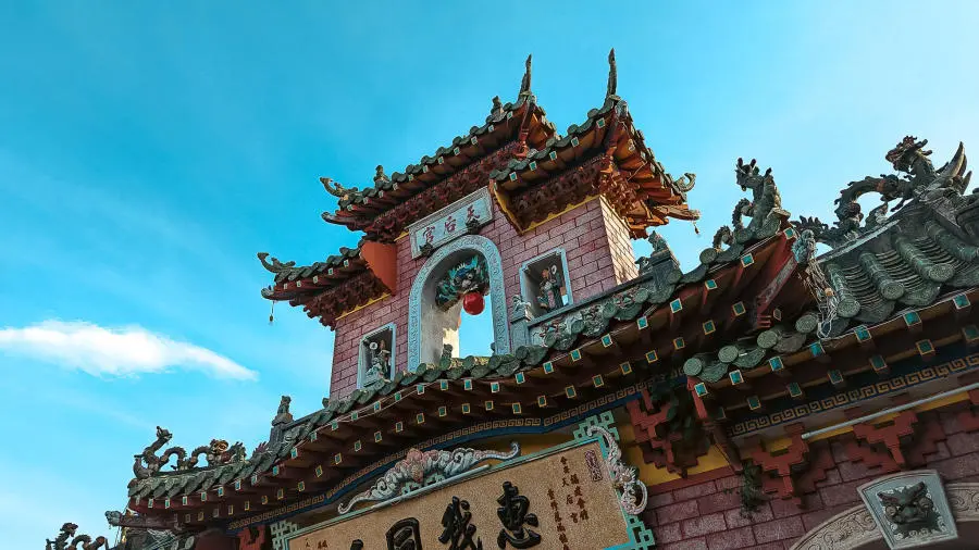 Review Hội An cổ k&iacute;nh với lối kiến tr&uacute;c đ&atilde; đi c&ugrave;ng năm th&aacute;ng 9
