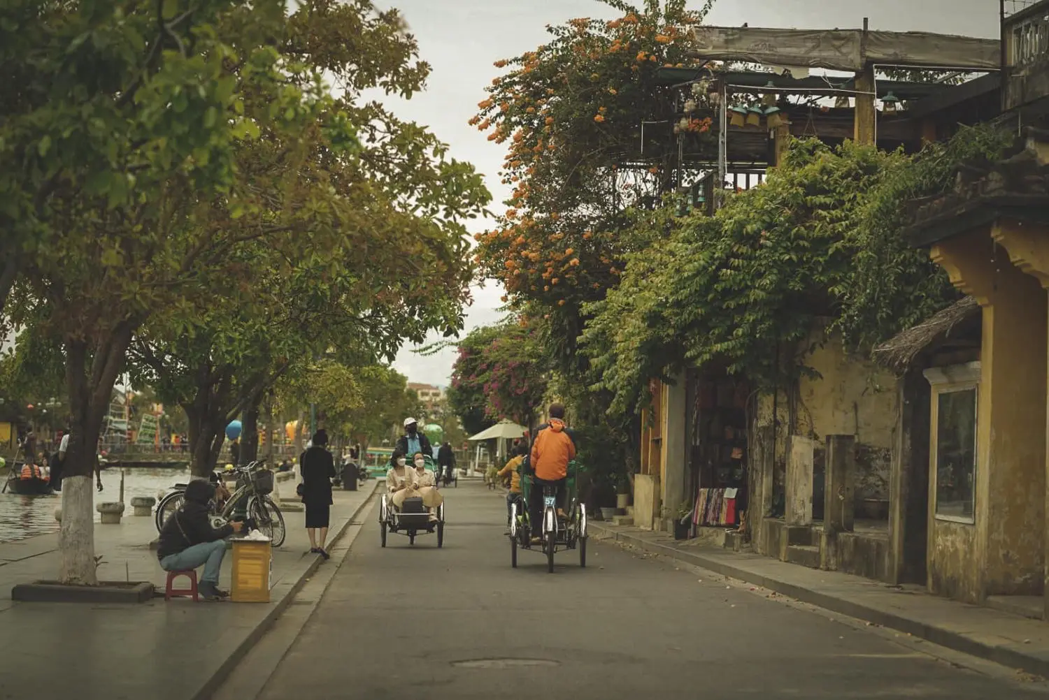Review Một ng&agrave;y ở Hội An y&ecirc;n b&igrave;nh qua từng g&oacute;c phố 2