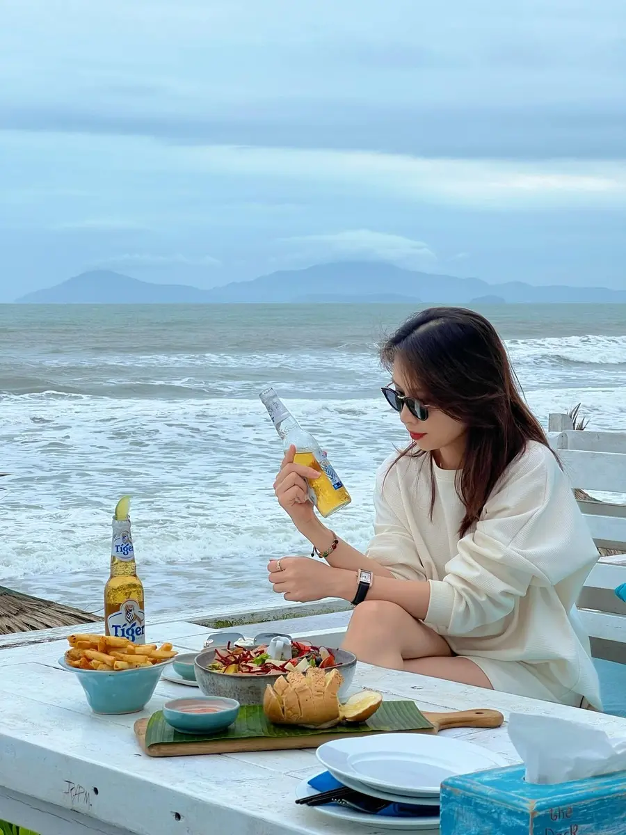 Say đắm vẻ đẹp của Biển An B&agrave;ng, điểm đến cực chill ngay gần Phố Hội 3
