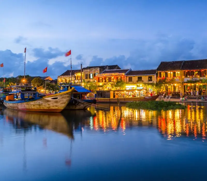 Phố cổ Hội An về đêm có gì? Top 10 trải nghiệm đáng giá nhất