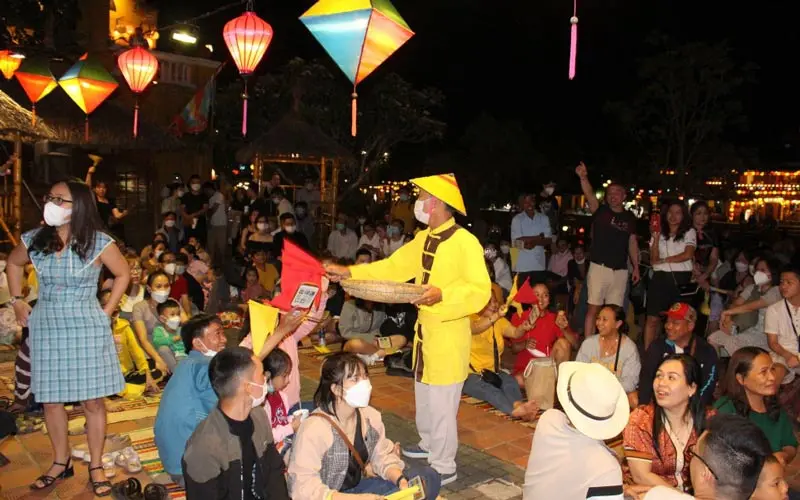Kh&aacute;m ph&aacute; b&agrave;i ch&ograve;i Hội An, loại h&igrave;nh nghệ thuật d&acirc;n gian độc đ&aacute;o 7
