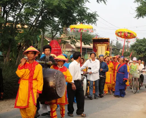 Lễ hội b&agrave; Thu Bồn Hội An - Lễ hội b&agrave;y tỏ l&ograve;ng biết ơn với người Mẹ xứ Quảng 9